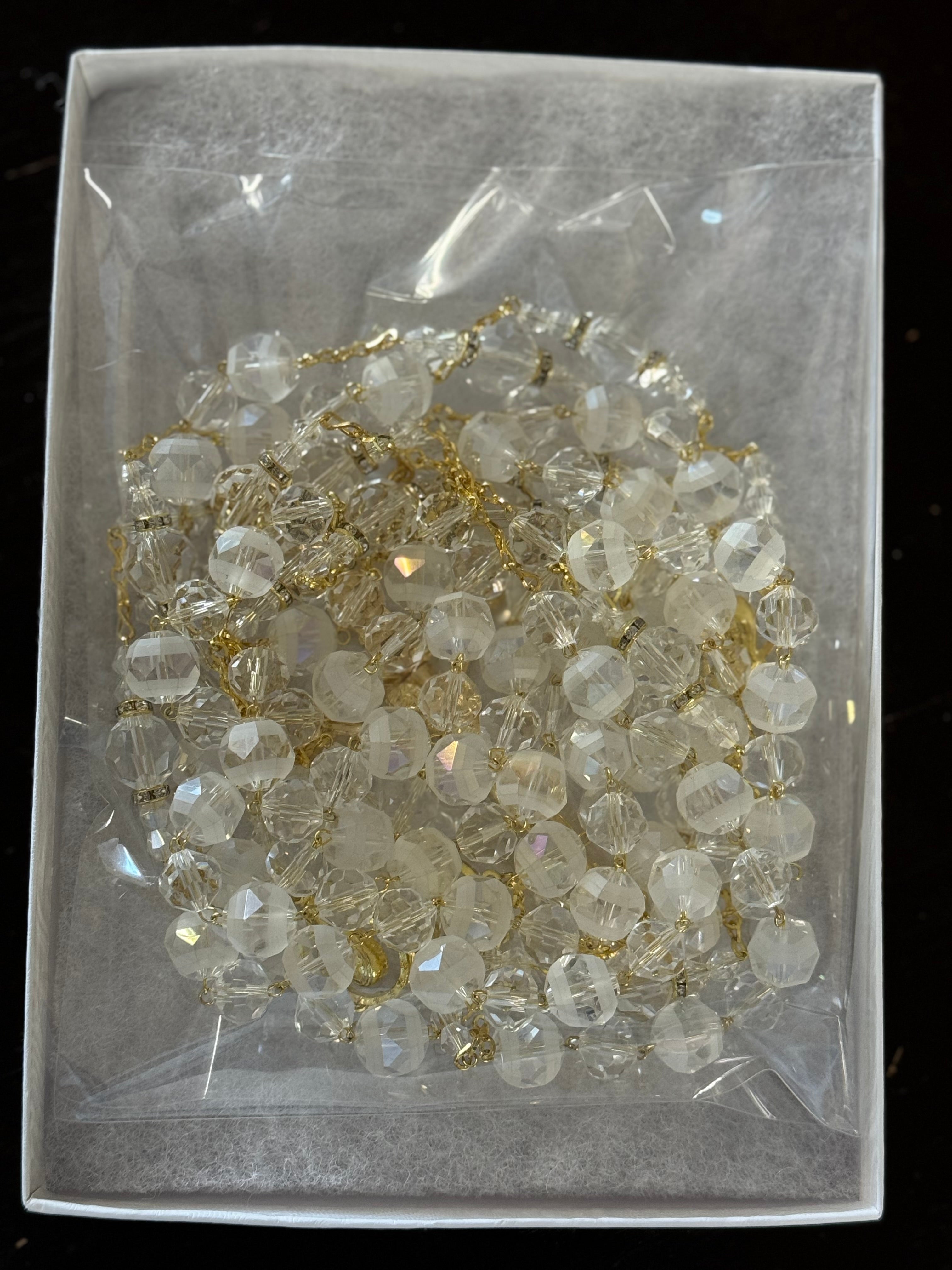 Semi-frosted glass lasso