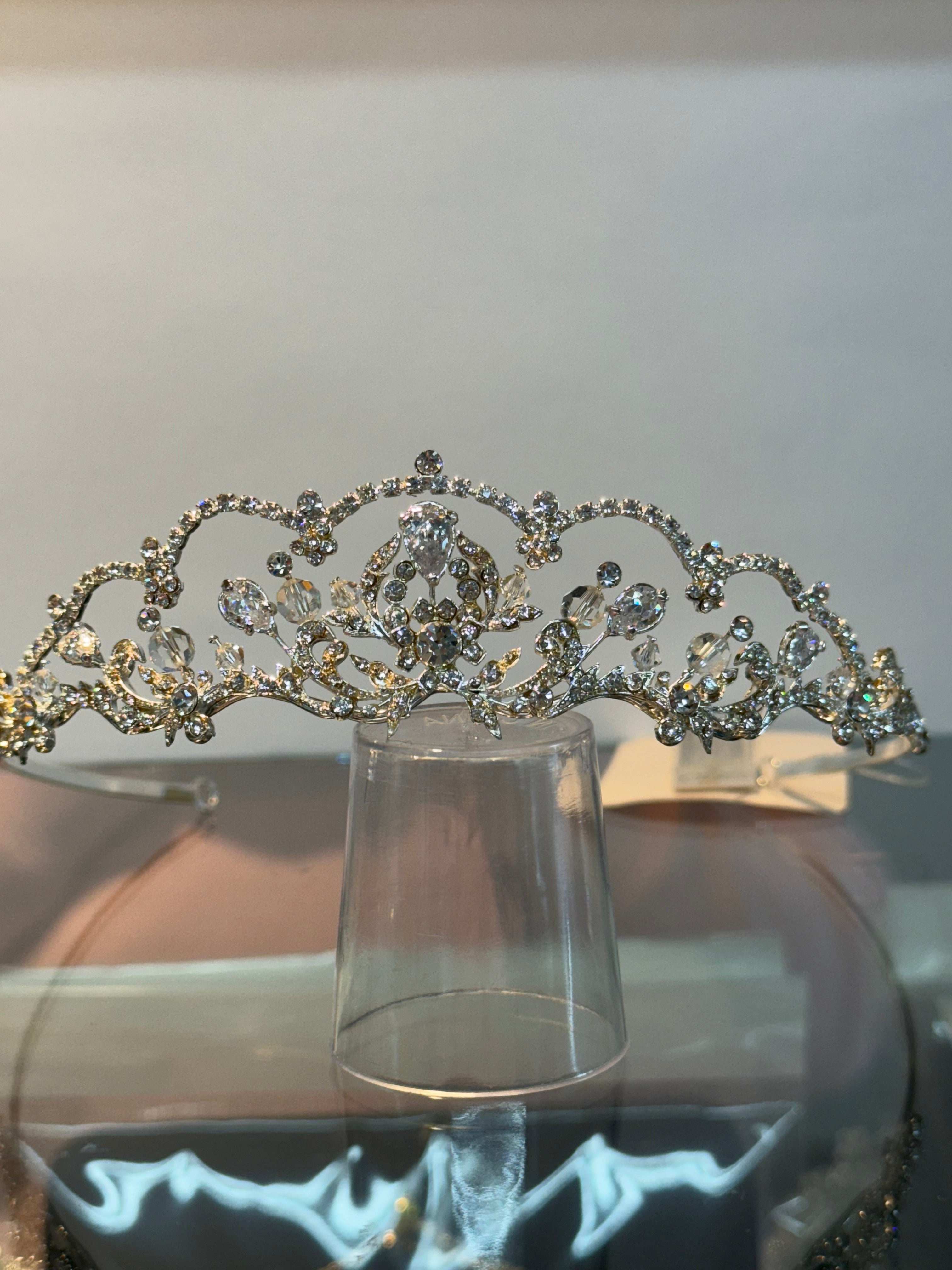 Annalise Tiara