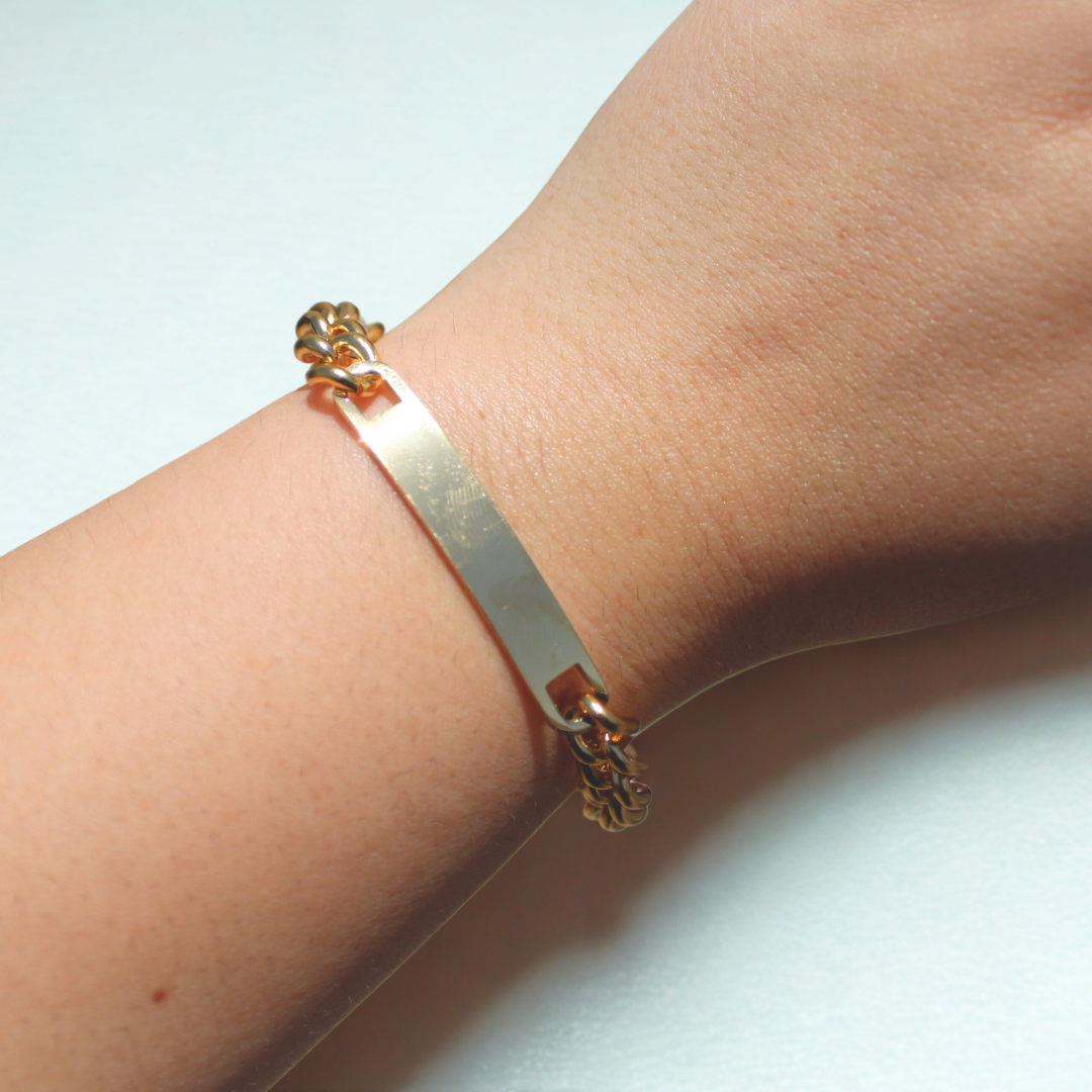 Gold chain plate bracelet