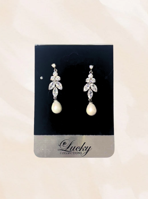 Ana Lucia pearl earrings