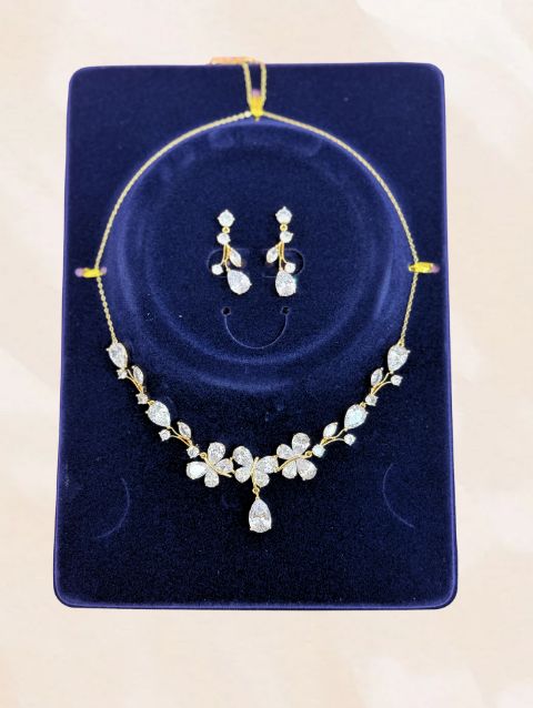 Mariposa necklace set