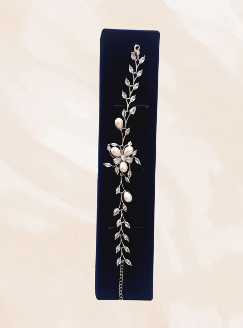 Swan bracelet