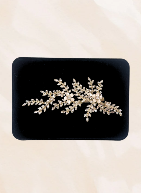 Pearl flower hair clip